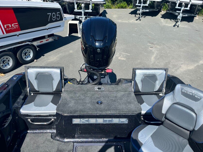 2023 Skeeter WX1910 with Yamaha 200 and Custom Skeeter trailer