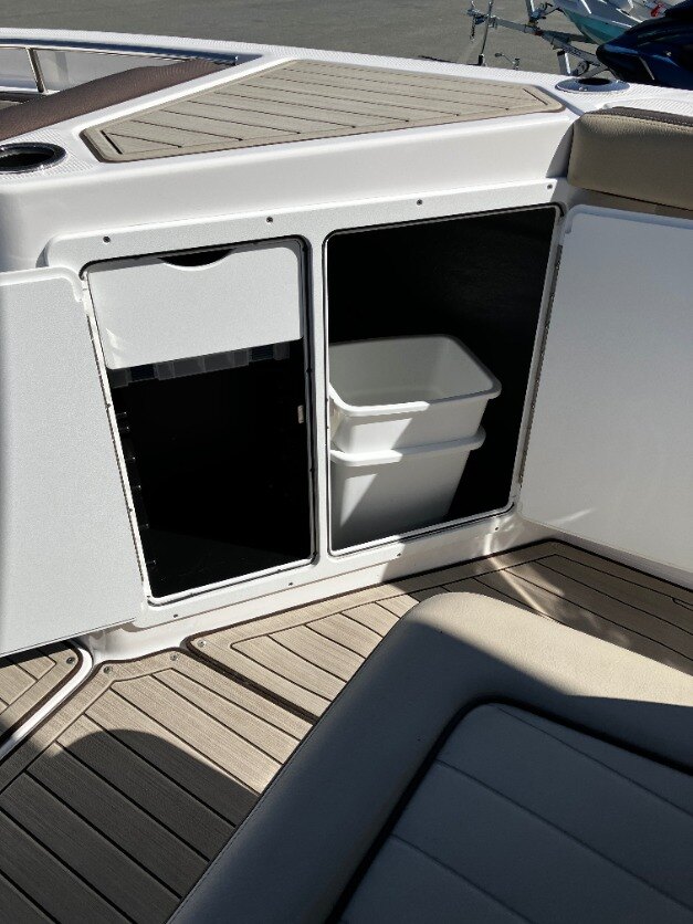 2022 Yamaha 255 FSH Black