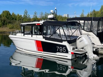 Jeanneau NC 895 Series 2 with Twin Yamaha 250NSB