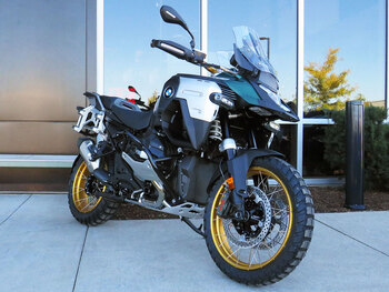 2027 BMW R 1300 RT Alpine white 3