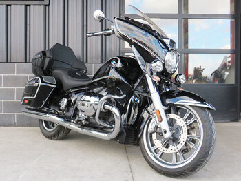 2026 BMW R 1300 RT Alpine White 3