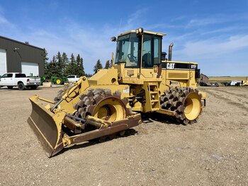 1998 Caterpillar CP 563C 84 inch Padfoot Compactor