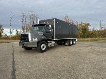 2024 Freightliner 114SD Tandem Steam Truck