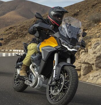 GO EVERYWHERE ON A NEW MOTO GUZZI V7 OR V9 WITH UP TO $1250 OFF!