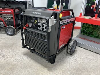 Honda Power EU7000iSC (Ultra quiet Home/RV Back Up)