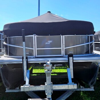 STARCRAFT FISHING PACKAGE W/25 HP YAMAHA OUTBOARD, TRAILER AND FUEL TANK. BOAT SHOW PRICES NOW!
