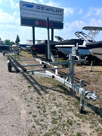 Loadrite 20/22 FT TRITOON TRAILER