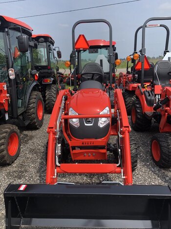 2023 KIOTI CS2210 Subcompact Tractor with Loader (AAA191 3)