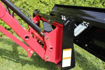 BERCOMAC 62 SKID STEER STYLE SNOW BLADE