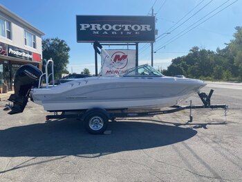 2020 Chaparral 19 SSi Sport 4.5L 200HP Alpha One