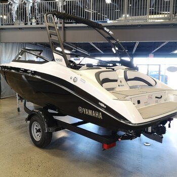 Yamaha AR250 Better Than Boat Show Pricing!