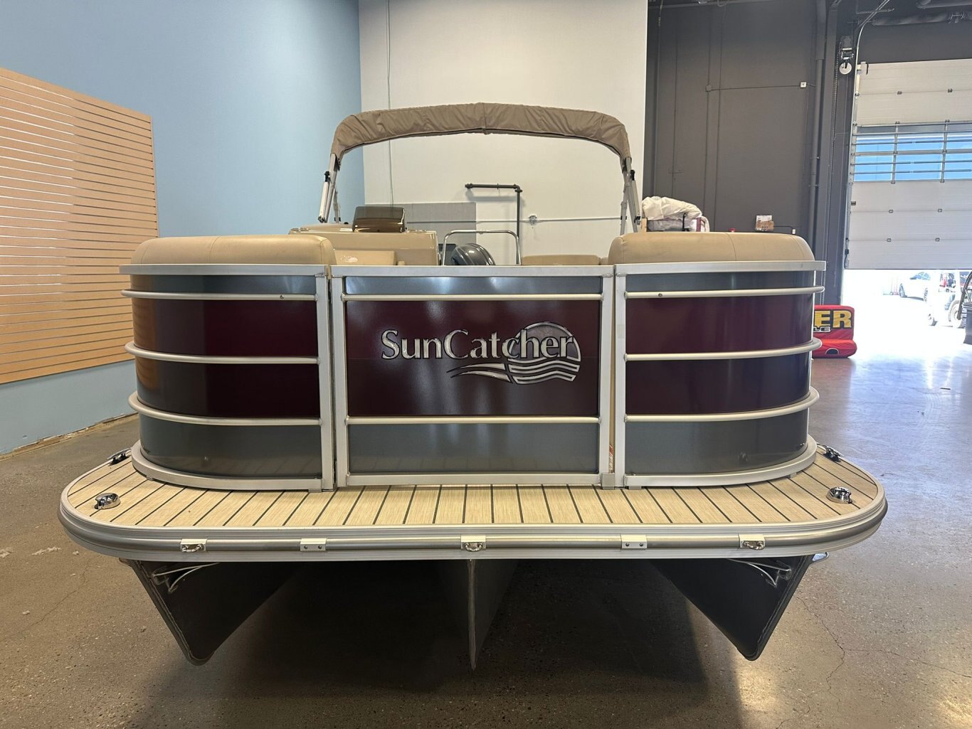 SunCatcher Select 324 SS With Yamaha 150HP