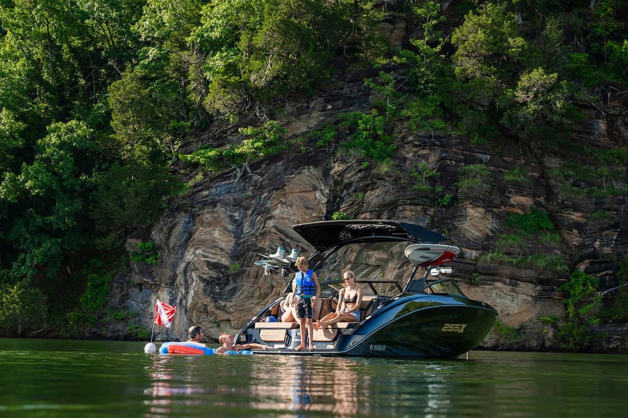 2025 Yamaha 255XD Powder Blue MOVING SALE!