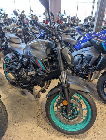 2024 Yamaha MT 07 Midnight Cyan