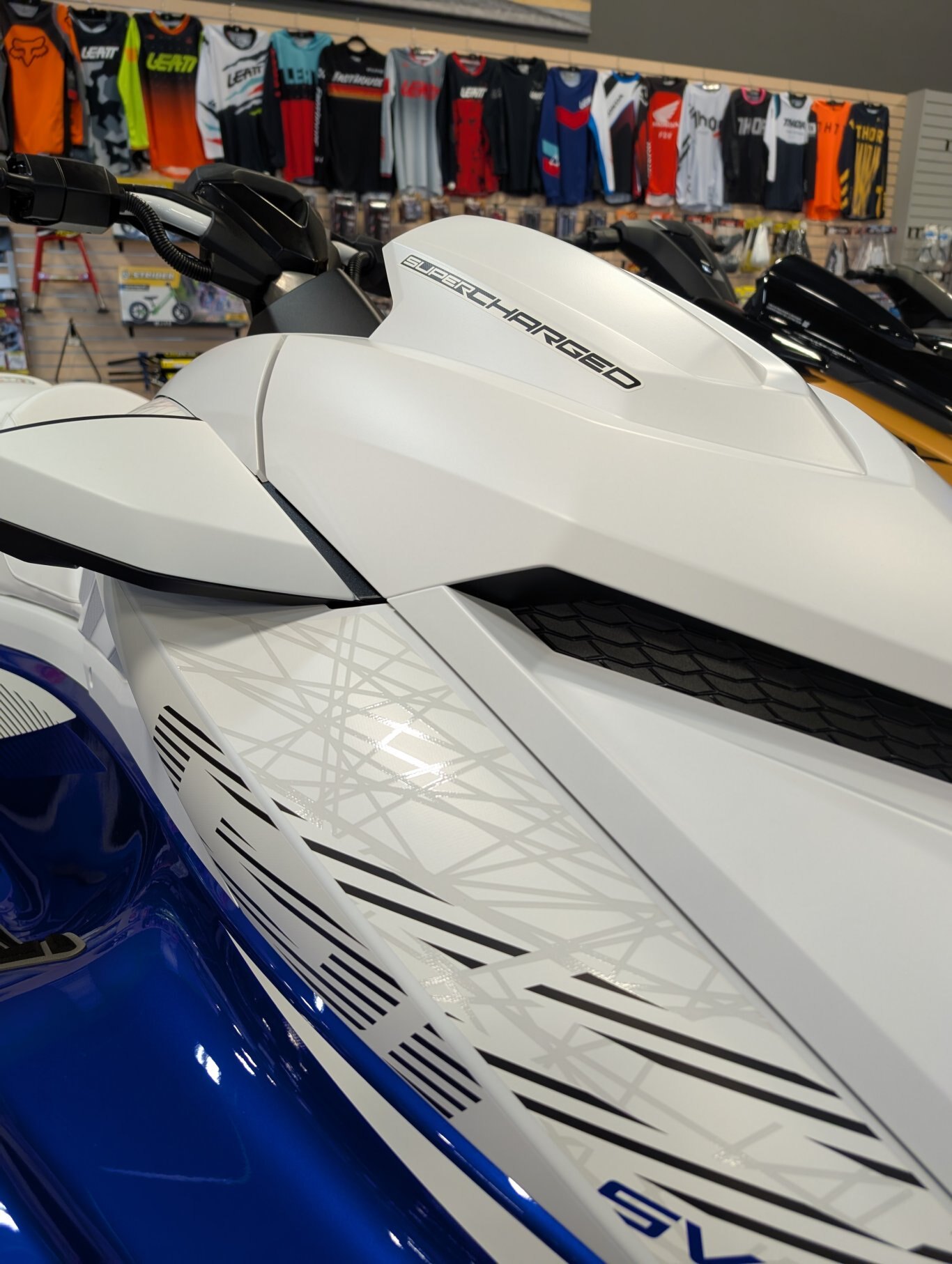 2025 Yamaha GP SVHO White/Racing Blue