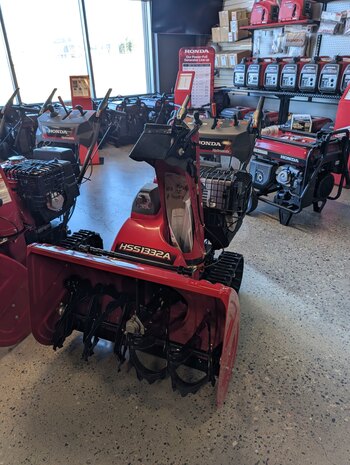 Honda 71cm (28in), Track Drive ES HSS928CTD