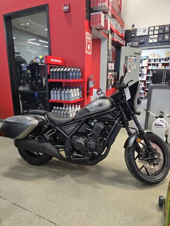 2026 Honda Rebel 1100 Mat Beta Silver Metallic