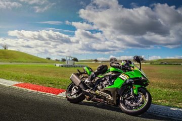 2025 Kawasaki NINJA ZX-6R KRT EDITION NON-ABS | Home | Eassons