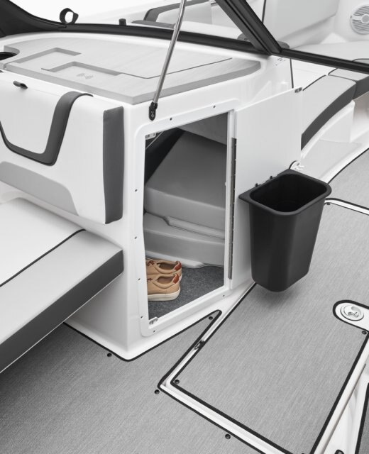 2025 Yamaha AR220 Black