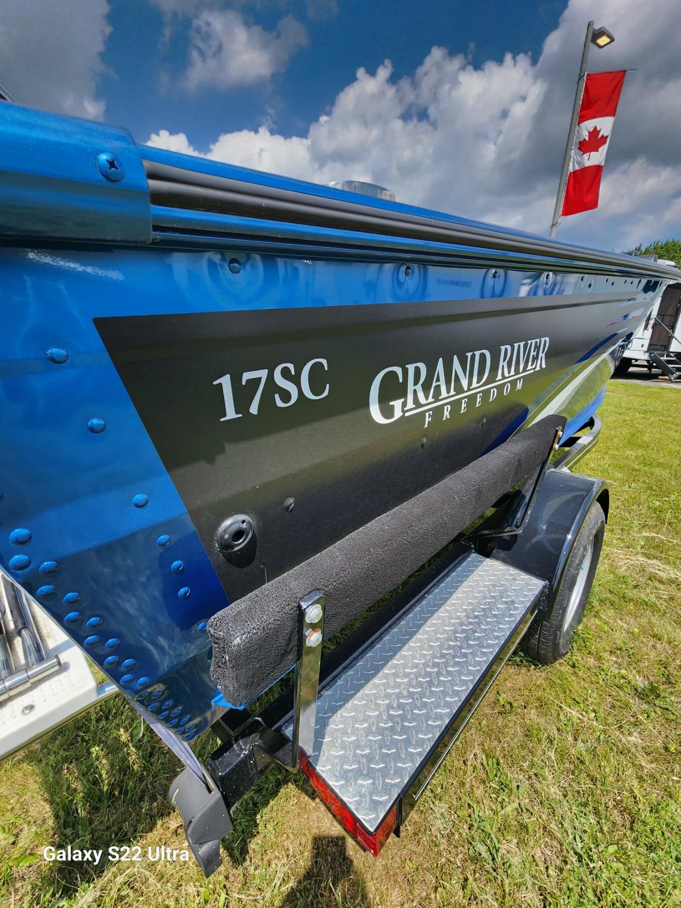 2023 Grand river 17 SC