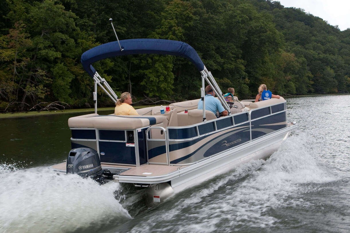 Yamaha F70 gris bleuté métallisé