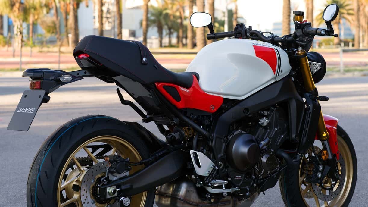 2025 Yamaha XSR900 Raven