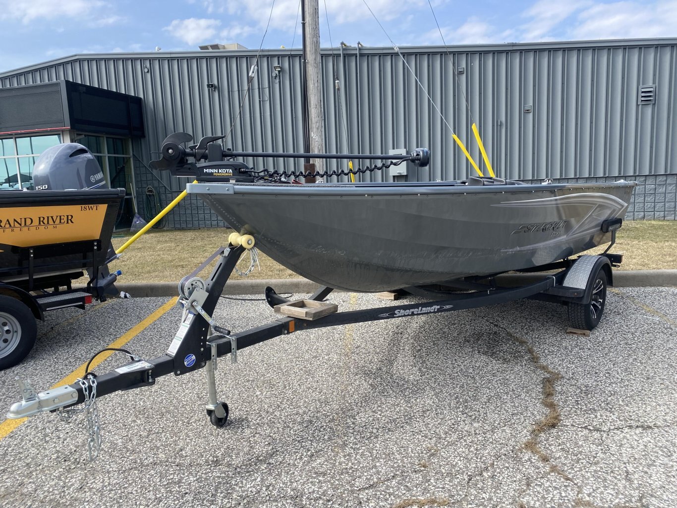 2023 NOUVEAU STARCRAFT STORM T 166 PRO VIVIER, CALE, FEUX DE NAVIGATION, TONNES DE STOCKAGE ET MINN KOTA POWERDRIVE AVEC I PILOT INCLUS ! PRIX TOTAL $28995 PLUS TAXES ET LICENCE !