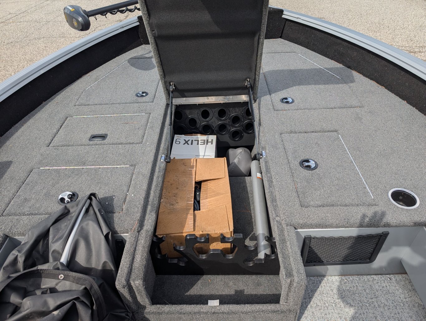 2023 NOUVEAU STARCRAFT DELTA 188 T ***EN COURS DE VENTE***MINN KOTA 80LB TERROVA, HUMMINBIRD HELIX 7, VIVIER, RANGEMENTS POUR CANNES À PÊCHE, CALE, FEUX DE NAVIGATION $44495 TOUT DANS LE PRIX PLUS TAXE ET LICENCE !!!