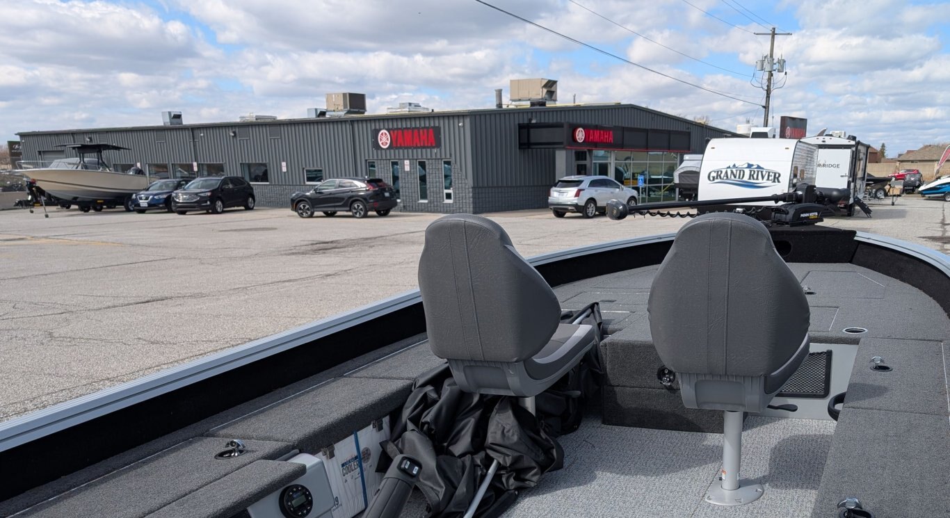 2023 NOUVEAU STARCRAFT DELTA 188 T ***EN COURS DE VENTE***MINN KOTA 80LB TERROVA, HUMMINBIRD HELIX 7, VIVIER, RANGEMENTS POUR CANNES À PÊCHE, CALE, FEUX DE NAVIGATION $44495 TOUT DANS LE PRIX PLUS TAXE ET LICENCE !!!