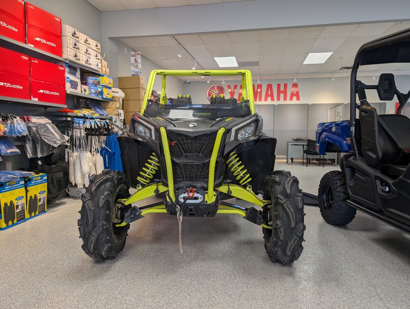 2021 CAN AM MAVERICK SPORT XMR 1000R. LOADS OF POWER! WINCH ROCK GUARDS TINTED HALF WINDSHIELD 3604KMS