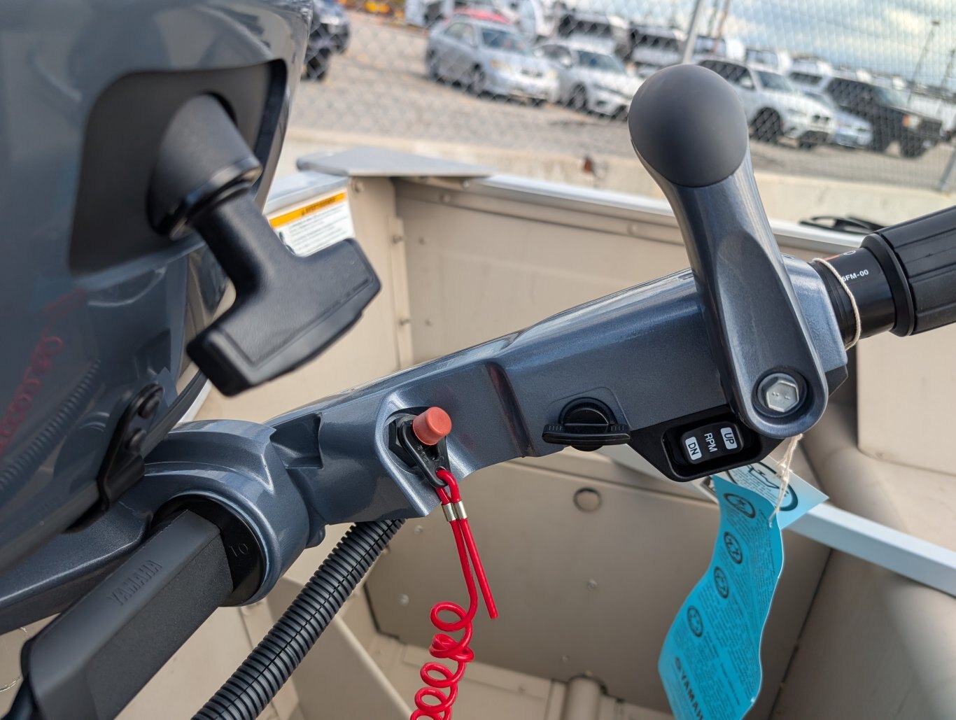 2025 YAMAHA 25HP AVEC DÉMARRAGE ÉLECTRIQUE, POWER TILT, ET TROLL CONTROL, GRAND RIVER 17GR FREEDOM DEEP V ALUMINUM, GALVANIZED LOAD RITE TRAILER $14995 FOR PACKAGE !