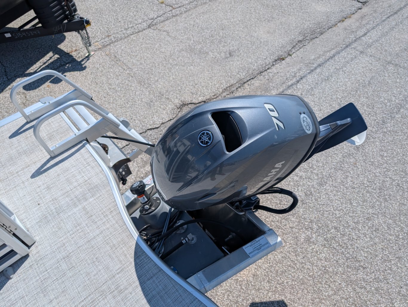 FRESH TRADE ! 2023 GRAND RIVER 22GRS MOTORISÉ PAR YAMAHA 70HP 4 STROKE DOUCEMENT UTILISÉ ! REMORQUE TANDEM INCLUSE !! FINANCEMENT POUR AUSSI PEU QUE 87 $ PAR SEMAINE AVEC AUCUN ACOMPTE !!