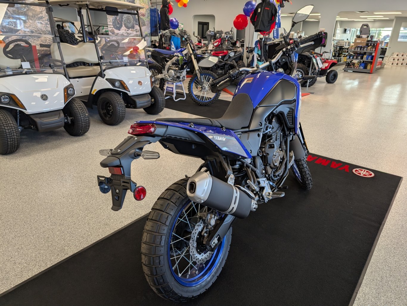 NOUVEAU 2024 YAMAHA TENERE 700 $1200 DE RABAIS OU CHOISISSEZ LE FINANCEMENT À PARTIR DE 0.99% ! LE PRIX INCLUT LE TRANSPORT ET LE PDI. TAXES ET LICENCES EN SUS.