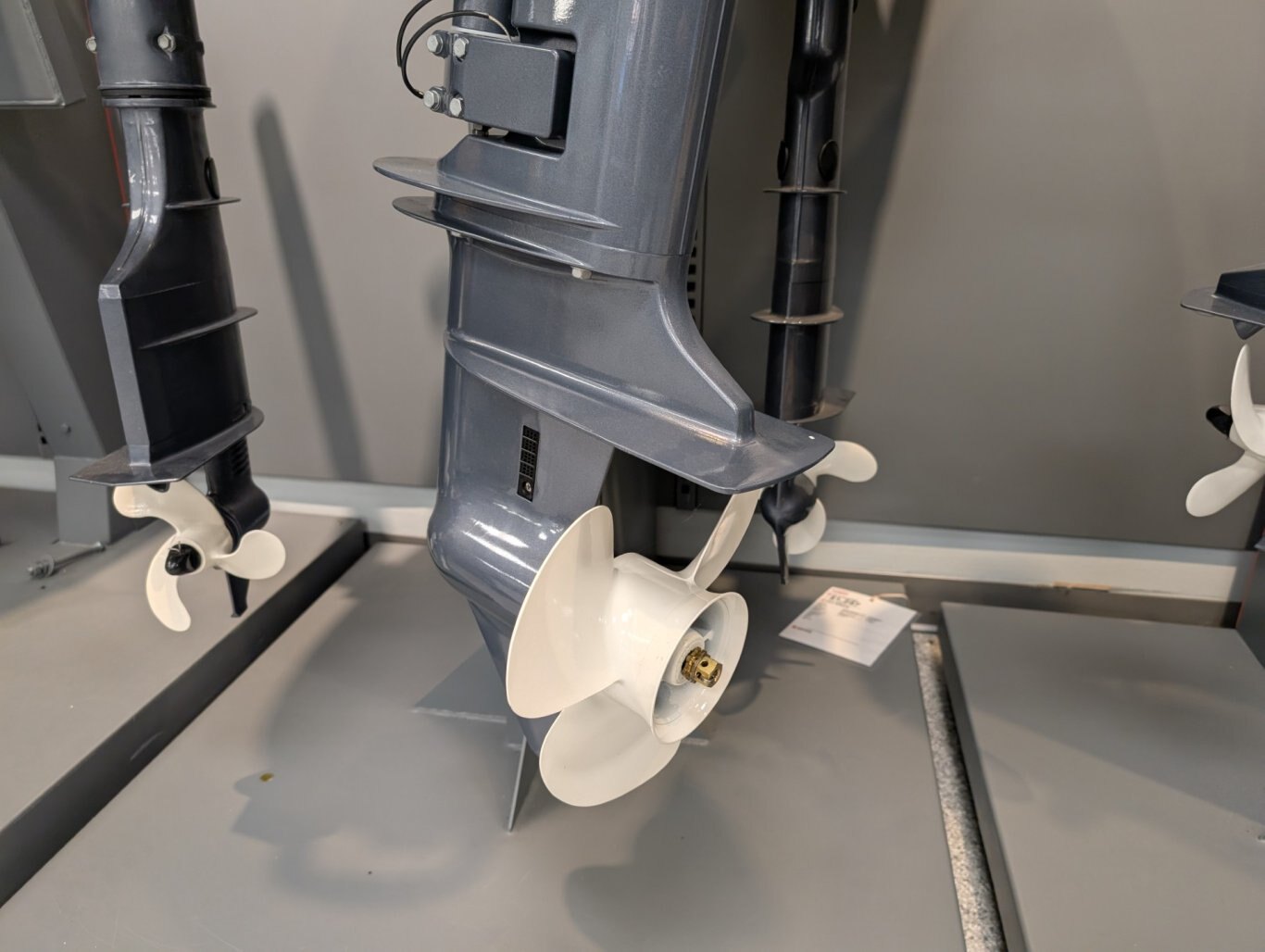 NEW YAMAHA T9.9 HIGH THRUST TILLER, 20 INCH SHAFT, POWER TILT/TRIM.