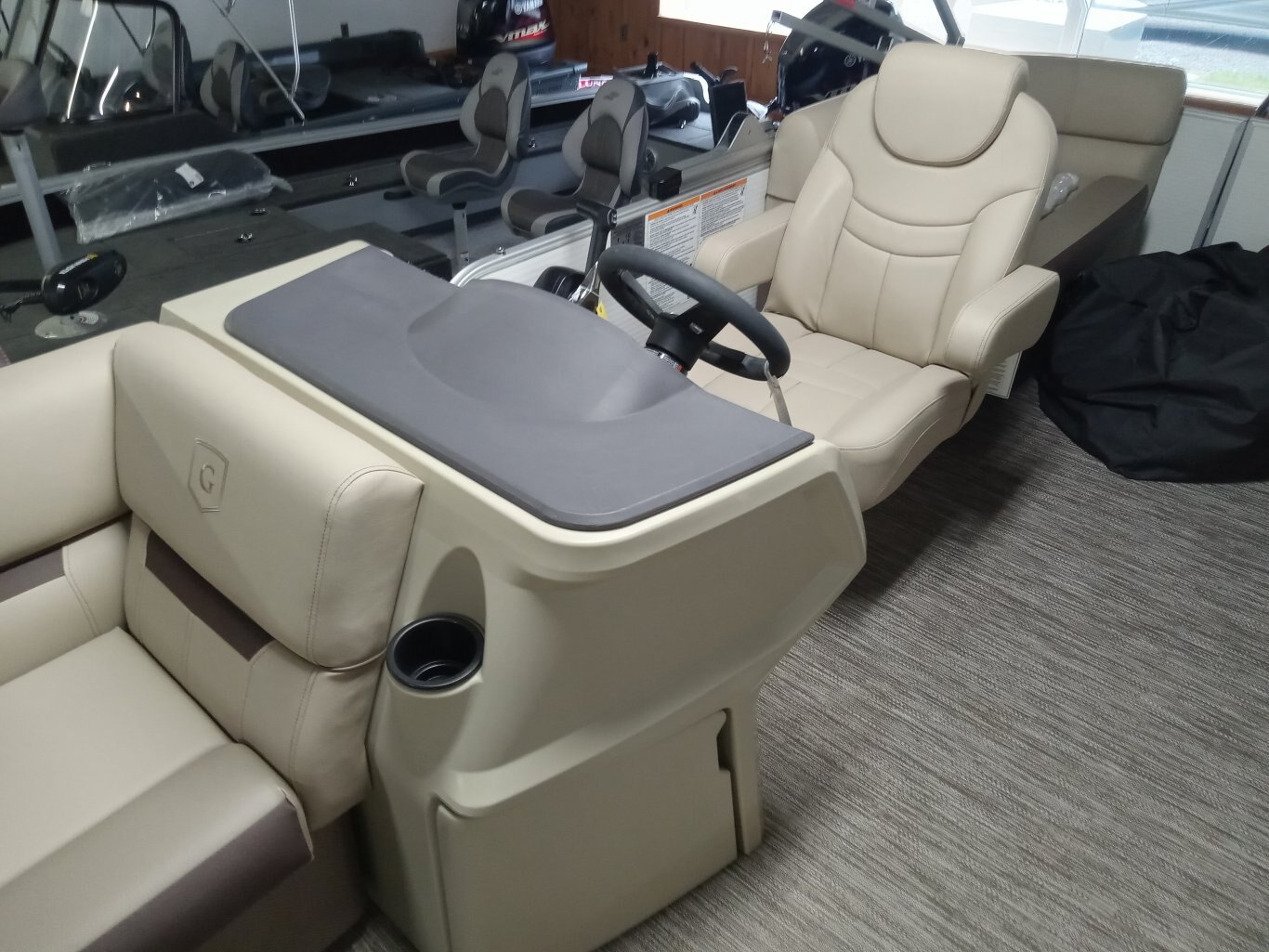 2023 GODFREY SW 2086 BANQUETTE DIVISÉE