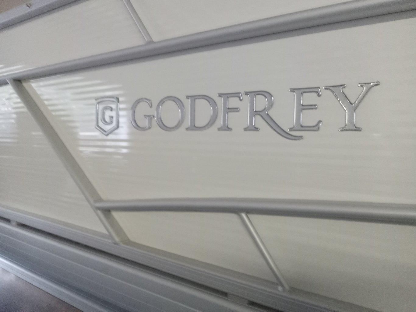 2023 GODFREY SW 2086 BANQUETTE DIVISÉE