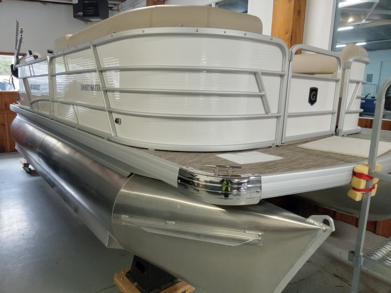 2023 GODFREY SW 2086 BANQUETTE DIVISÉE