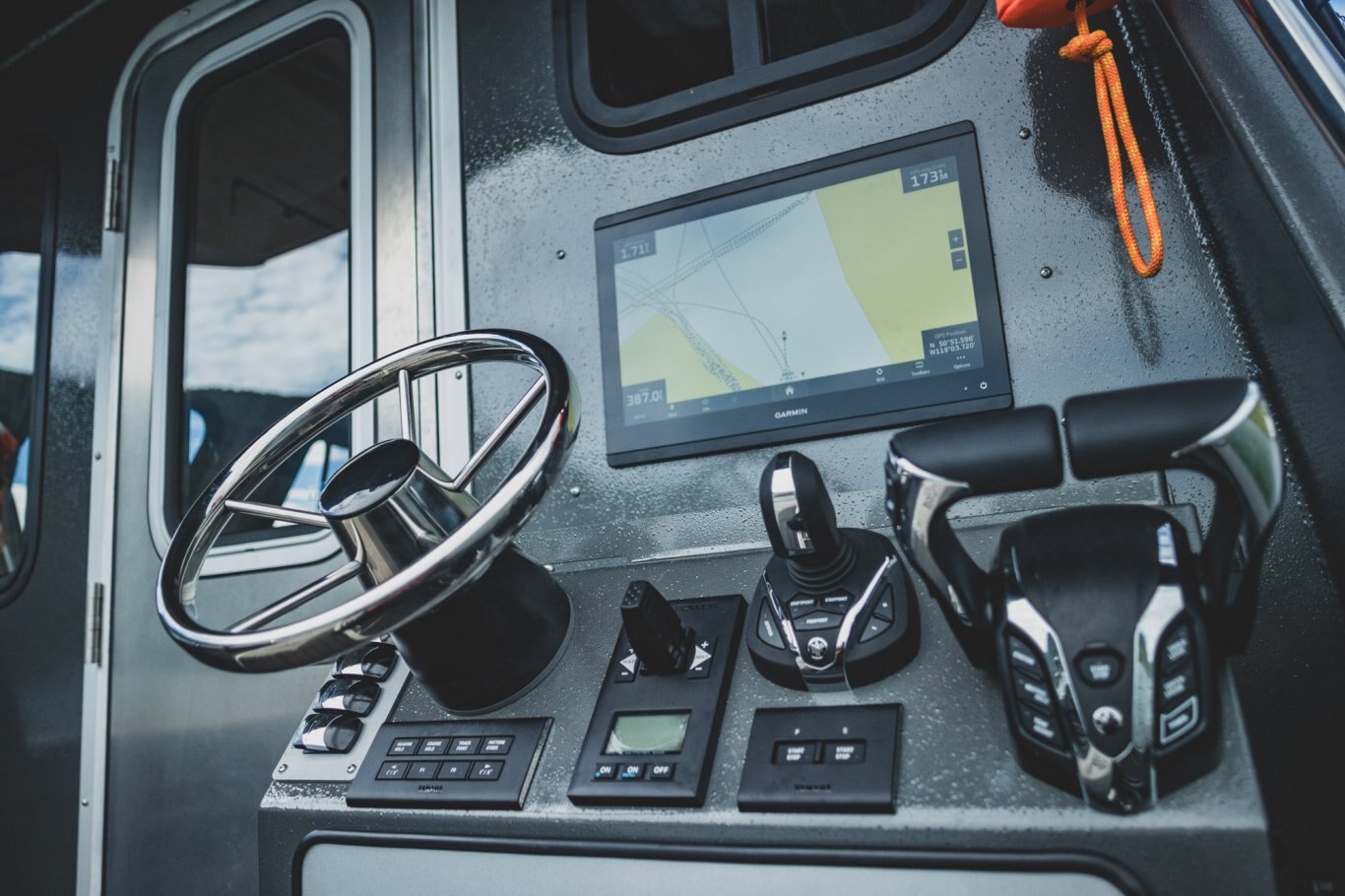 KingFisher 3025 XRS Offshore 2025