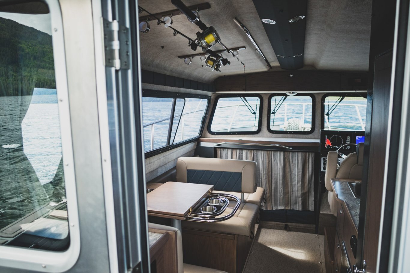 KingFisher 3025 XRS Offshore 2025