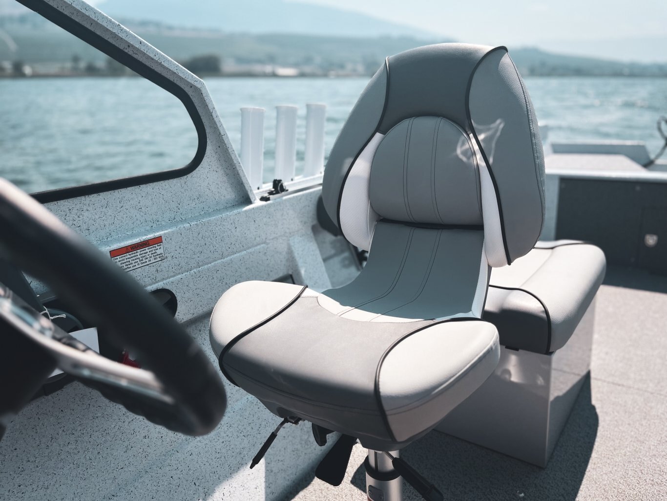 KingFisher 1825 Falcon Sport 2025