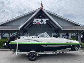 1998 FIBERGLASS BOAT LARSON FLYER 176