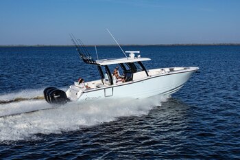 2025 Robalo R160