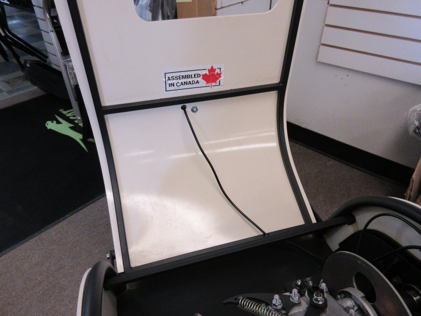 Snowdog Sport B13R, the ice fisherman's friend!