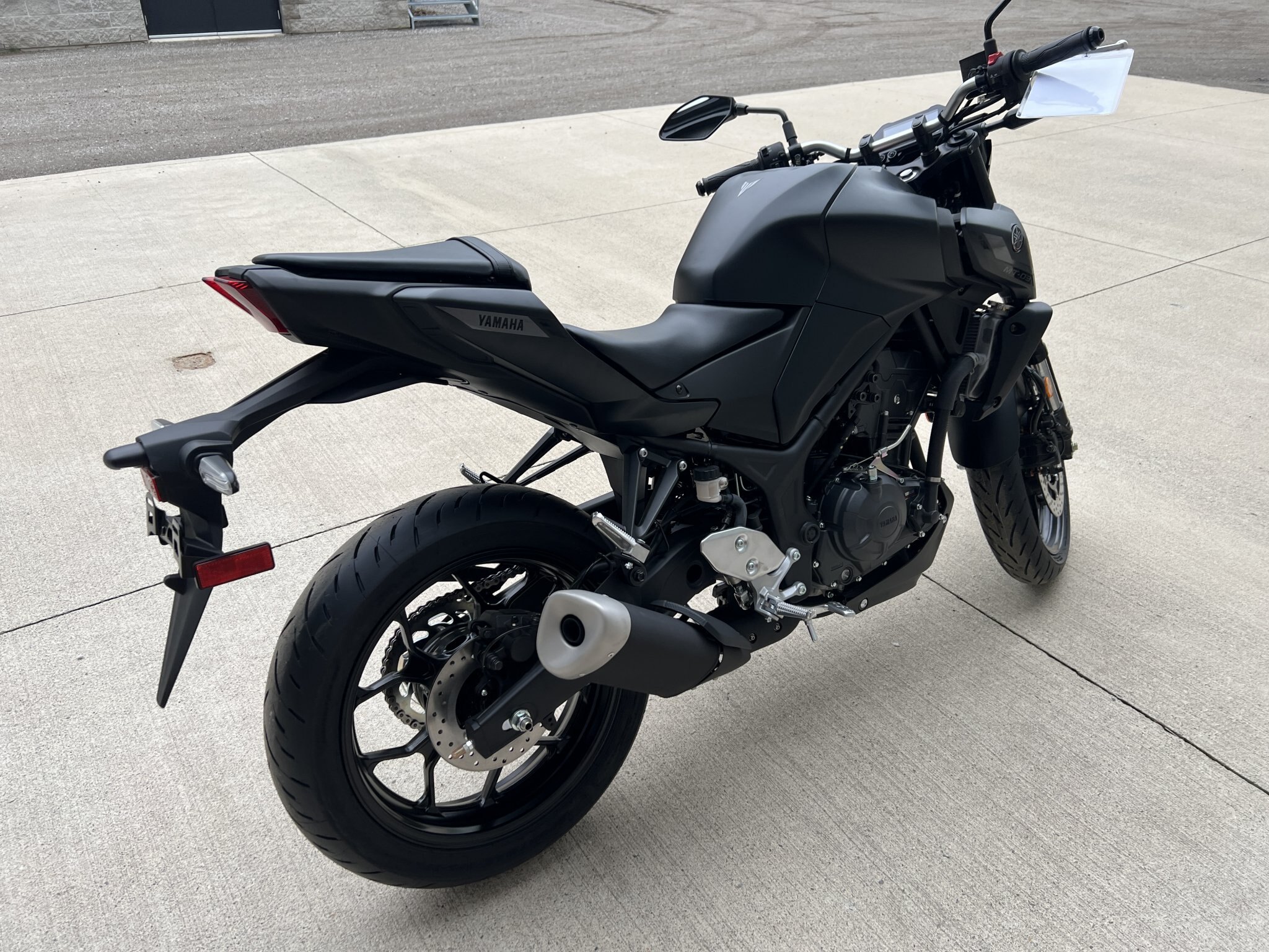 2026 YAMAHA MT 03 RAVEN BLACK INSTANT CASH REBATE or 0% FINANCING