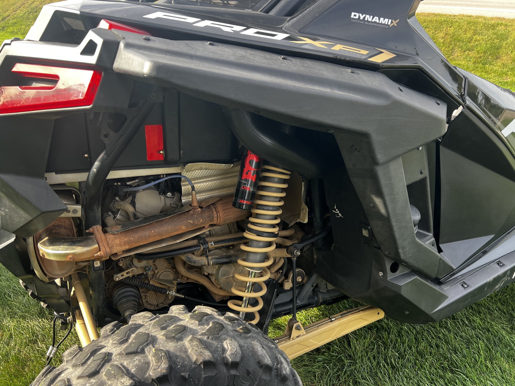 2022 POLARIS RZR PRO XP ULTIMATE (BLACK CRYSTAL)