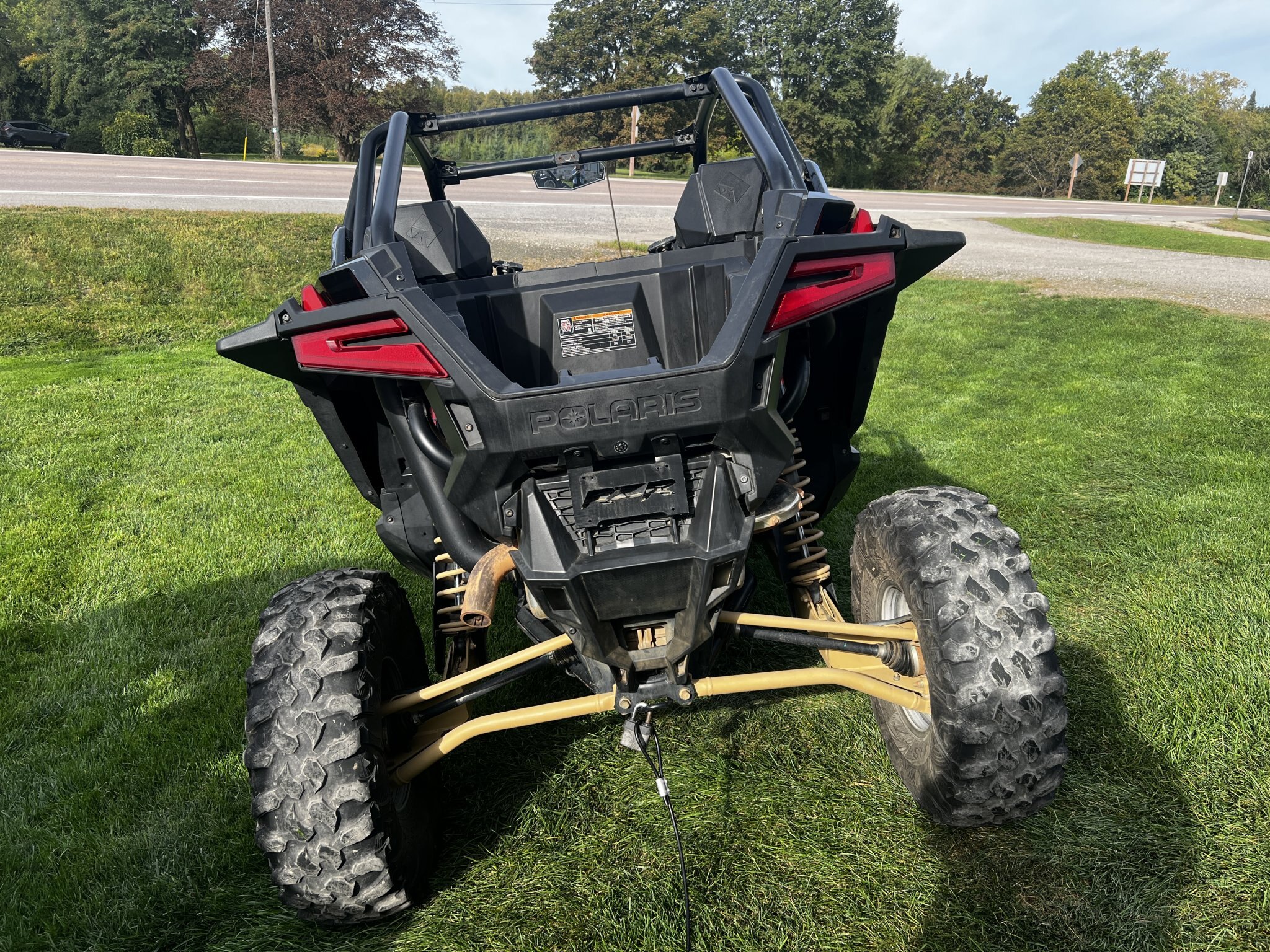 2022 POLARIS RZR PRO XP ULTIMATE (BLACK CRYSTAL)