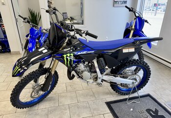 Yamaha YZ2025F Monster Energy Édition Course Yamaha 250