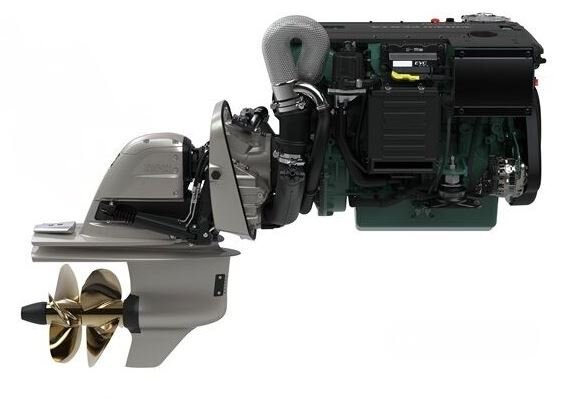 Volvo Penta D4 DPH Diesel Aquamatic Sterndrive 300 hp