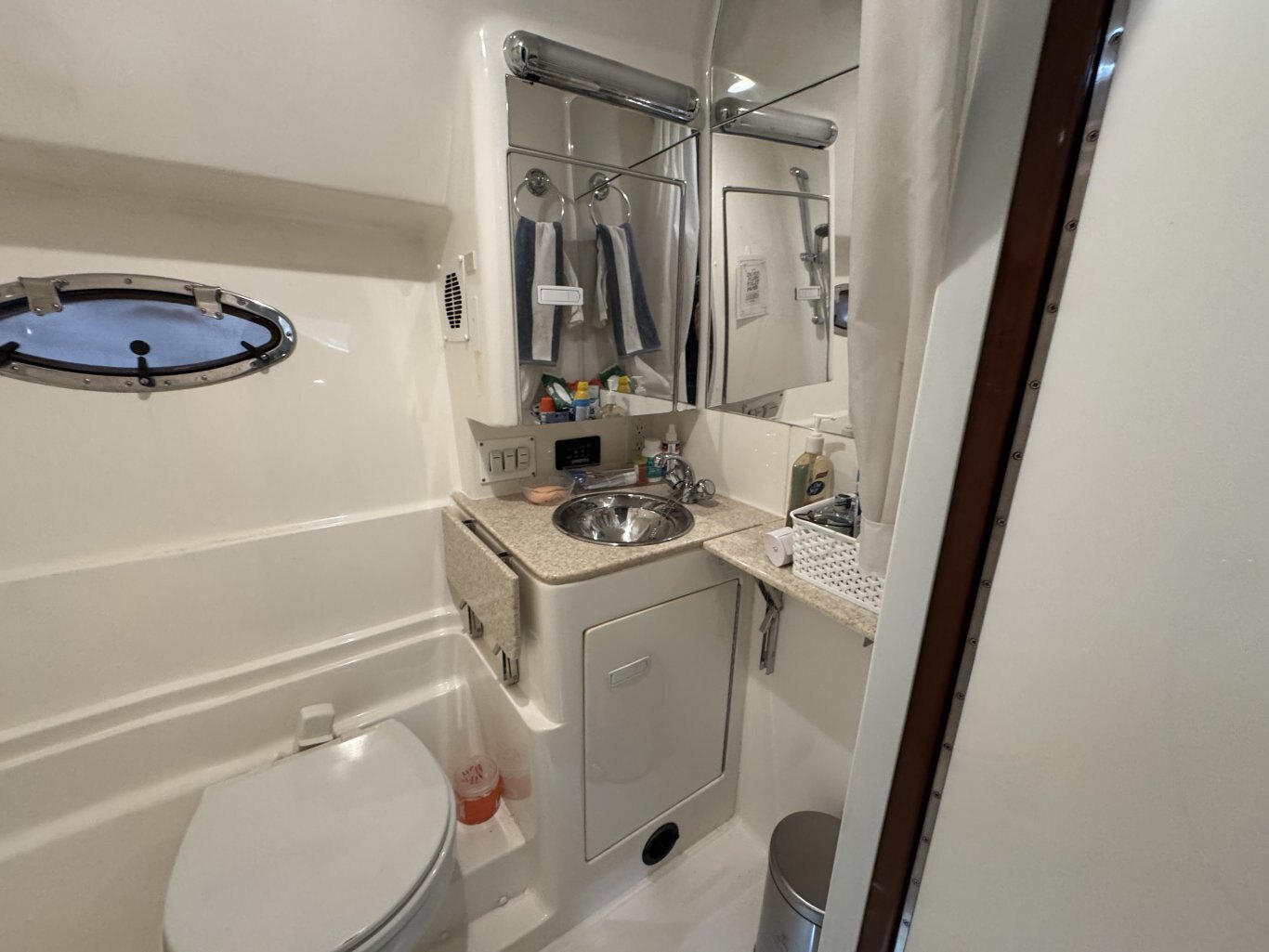 2005 Fountain 48 Express Cruiser