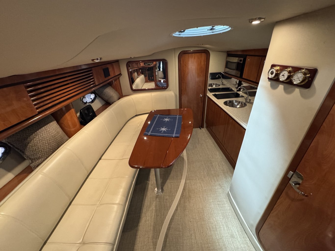 2005 Fountain 48 Express Cruiser